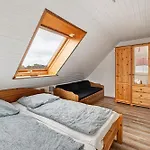 Kleiner Leuchtturm-backbord