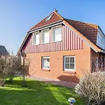 Holiday home Kleiner Leuchtturm-backbord *