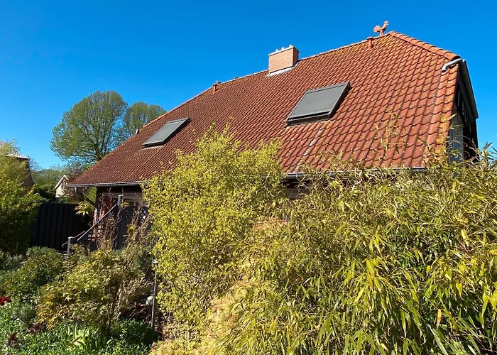 Kleiner Leuchtturm-backbord 페마른