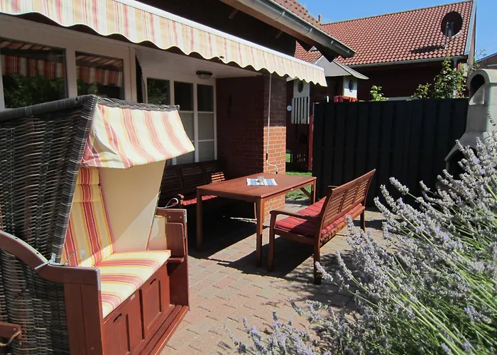 Kleiner Leuchtturm-backbord 페마른