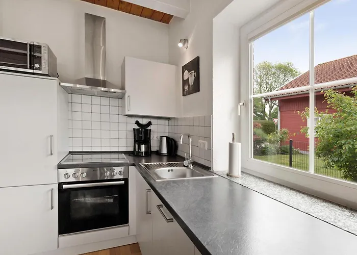 Kleiner Leuchtturm-backbord