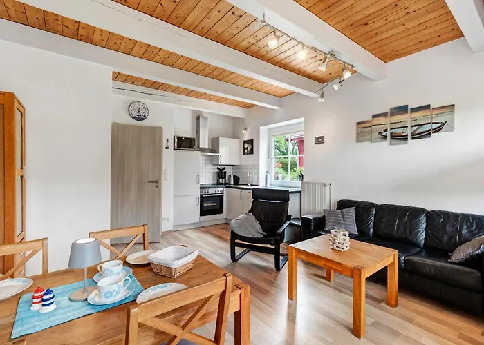 Kleiner Leuchtturm-backbord