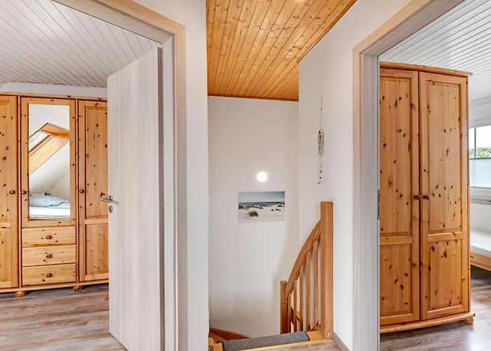 Kleiner Leuchtturm-backbord 펜션 페마른