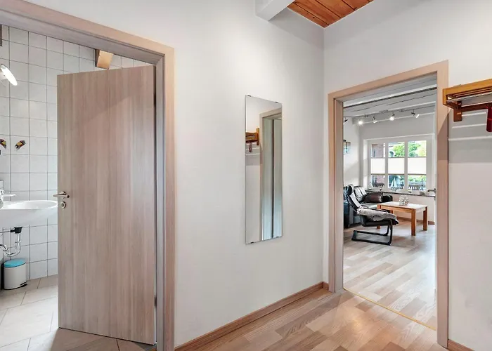 Kleiner Leuchtturm-backbord * 페마른