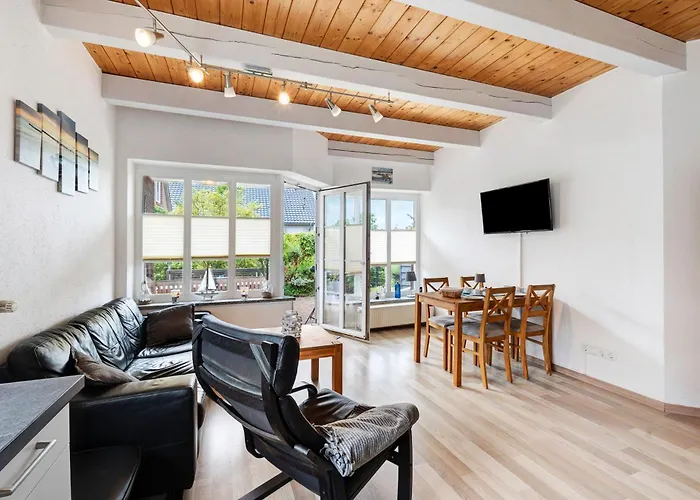 Kleiner Leuchtturm-backbord * 페마른