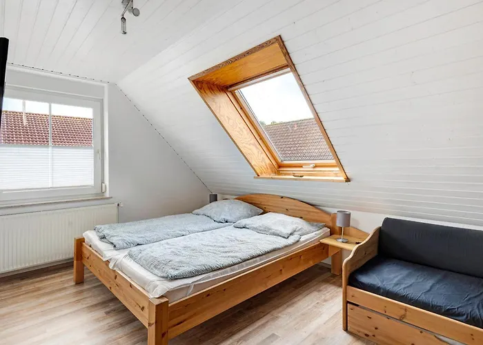 Kleiner Leuchtturm-backbord