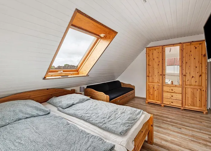 Kleiner Leuchtturm-backbord 페마른